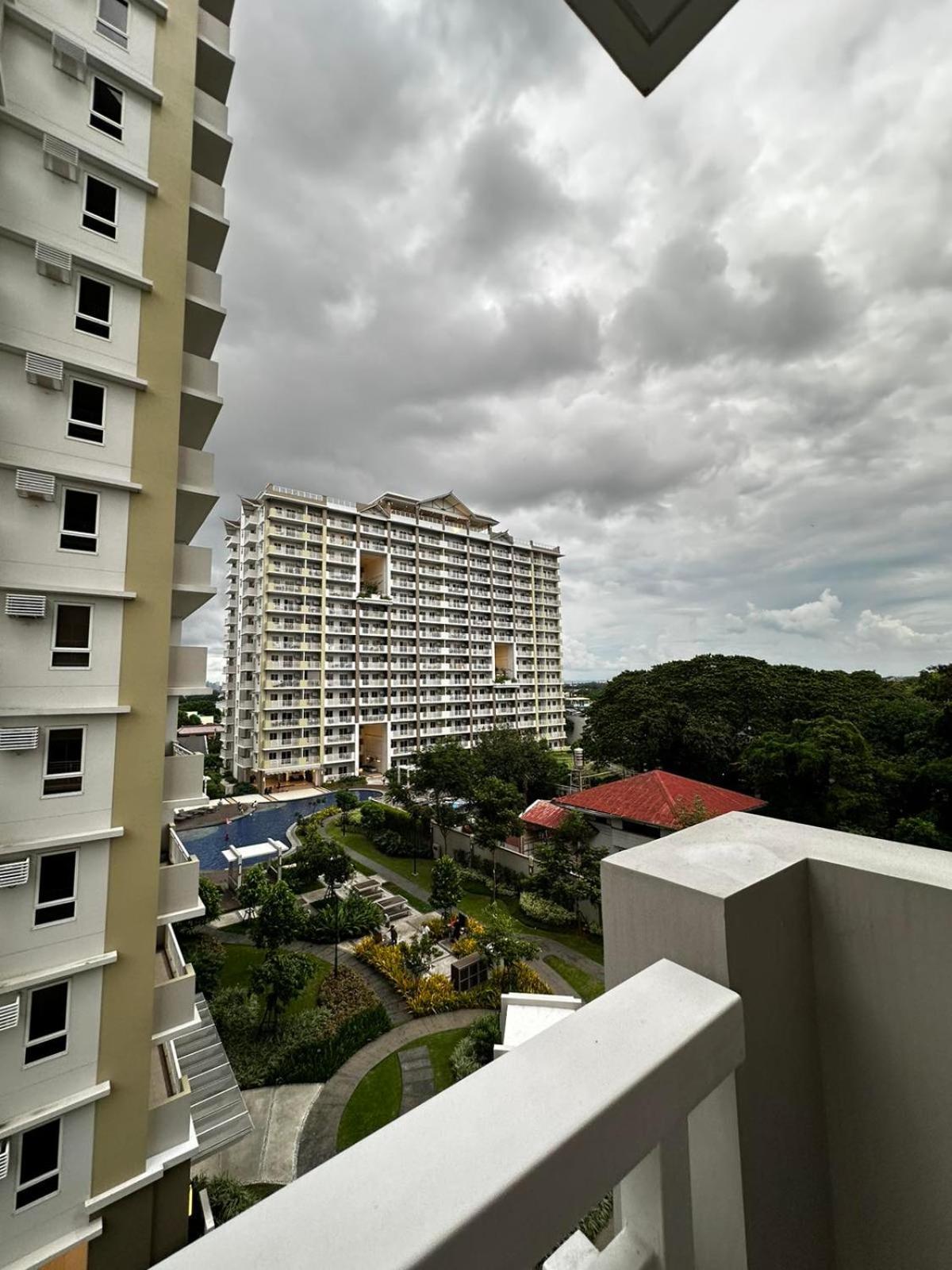 2 Bedroom Condo Unit Near Sm Bf & Naia At The Atherton By Dmci With 2 Balcony Paranaque City Exteriér fotografie