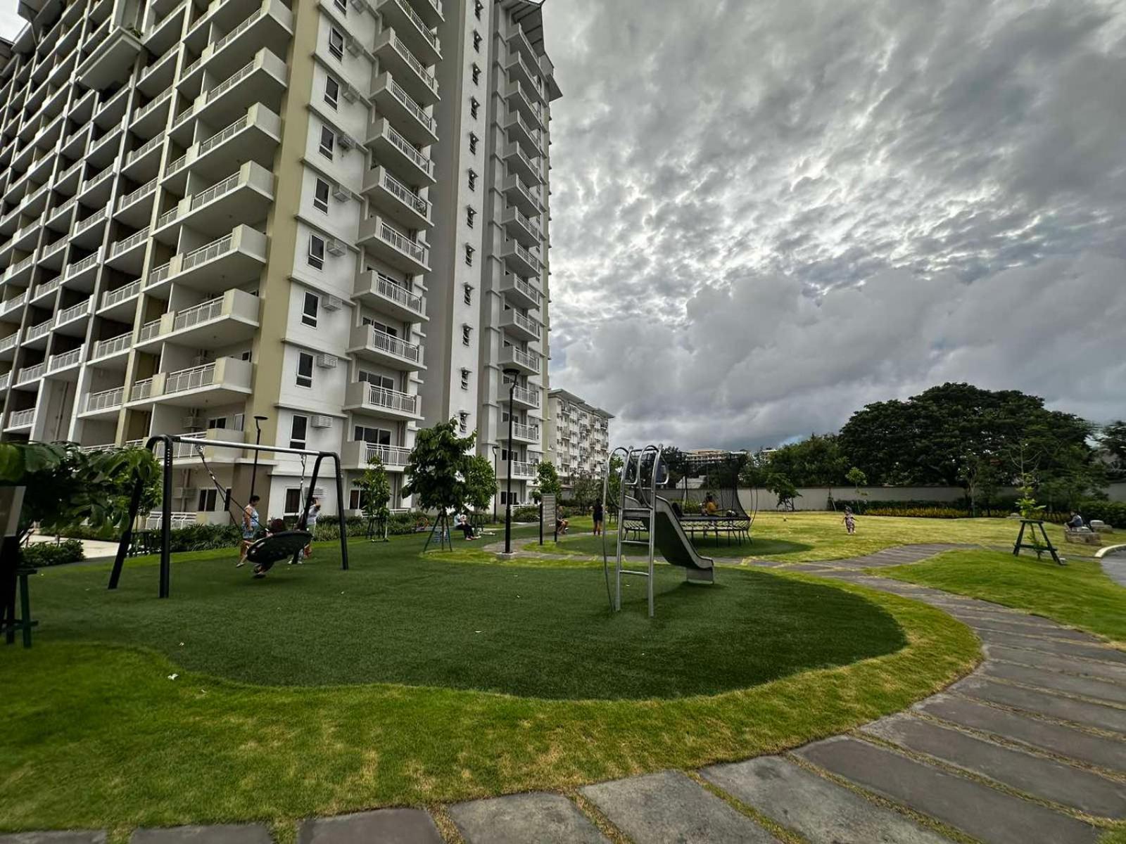 2 Bedroom Condo Unit Near Sm Bf & Naia At The Atherton By Dmci With 2 Balcony Paranaque City Exteriér fotografie