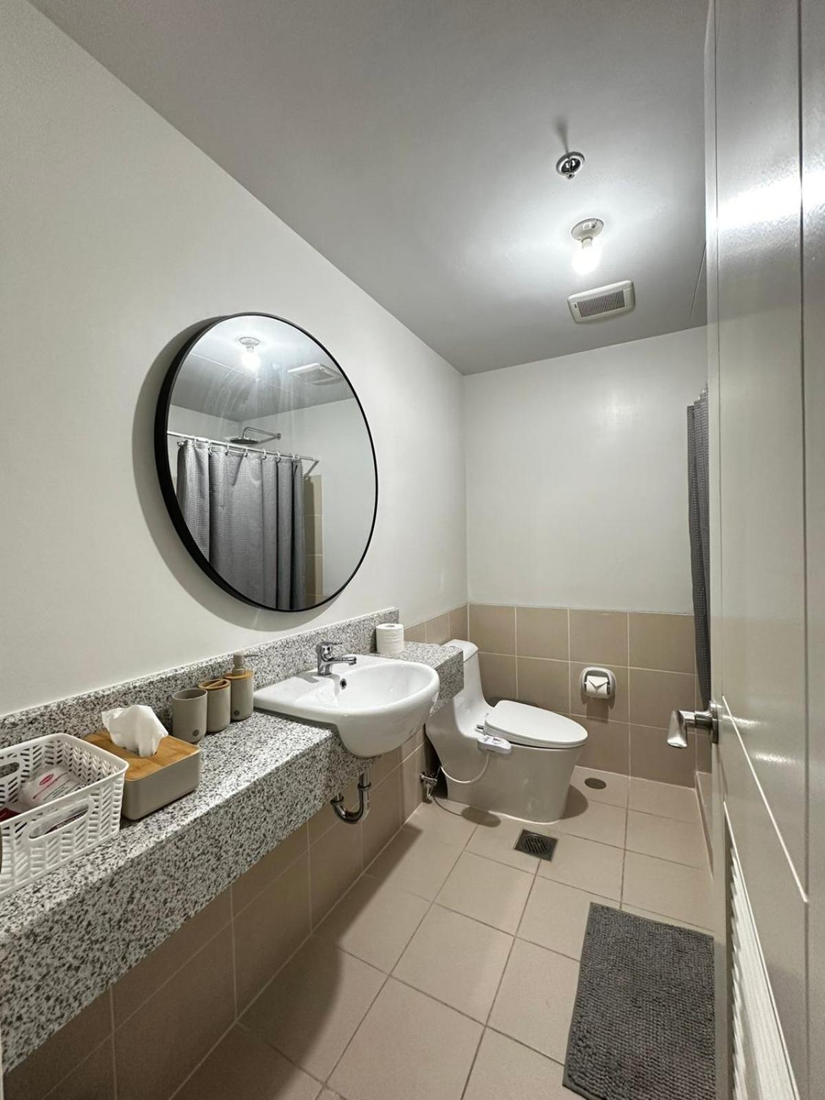 2 Bedroom Condo Unit Near Sm Bf & Naia At The Atherton By Dmci With 2 Balcony Paranaque City Exteriér fotografie