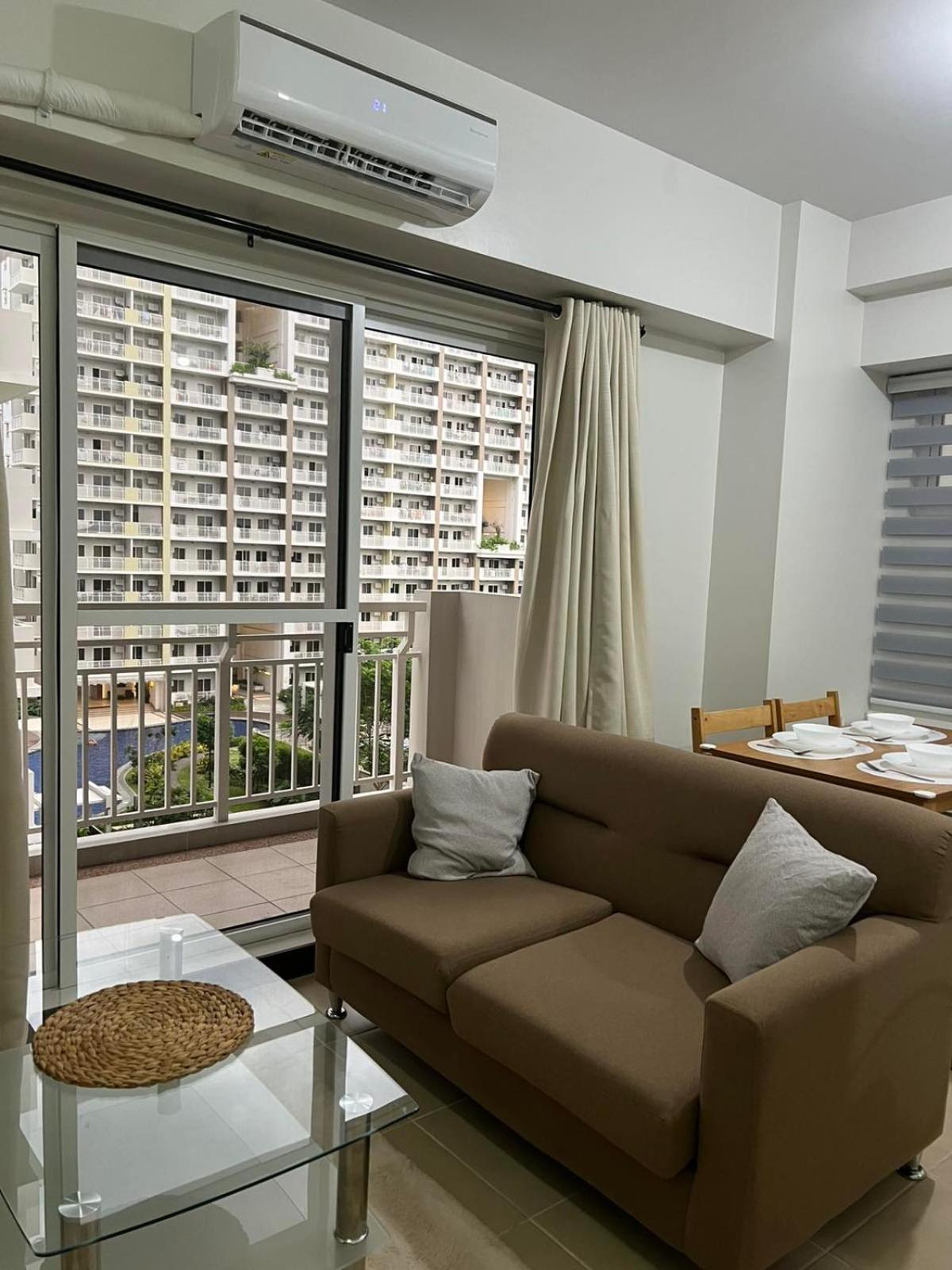 2 Bedroom Condo Unit Near Sm Bf & Naia At The Atherton By Dmci With 2 Balcony Paranaque City Exteriér fotografie