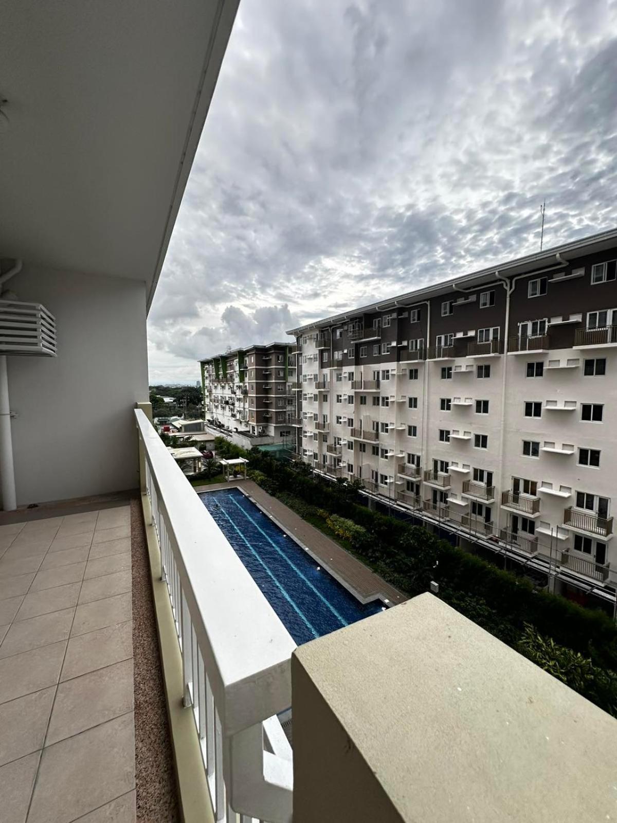2 Bedroom Condo Unit Near Sm Bf & Naia At The Atherton By Dmci With 2 Balcony Paranaque City Exteriér fotografie