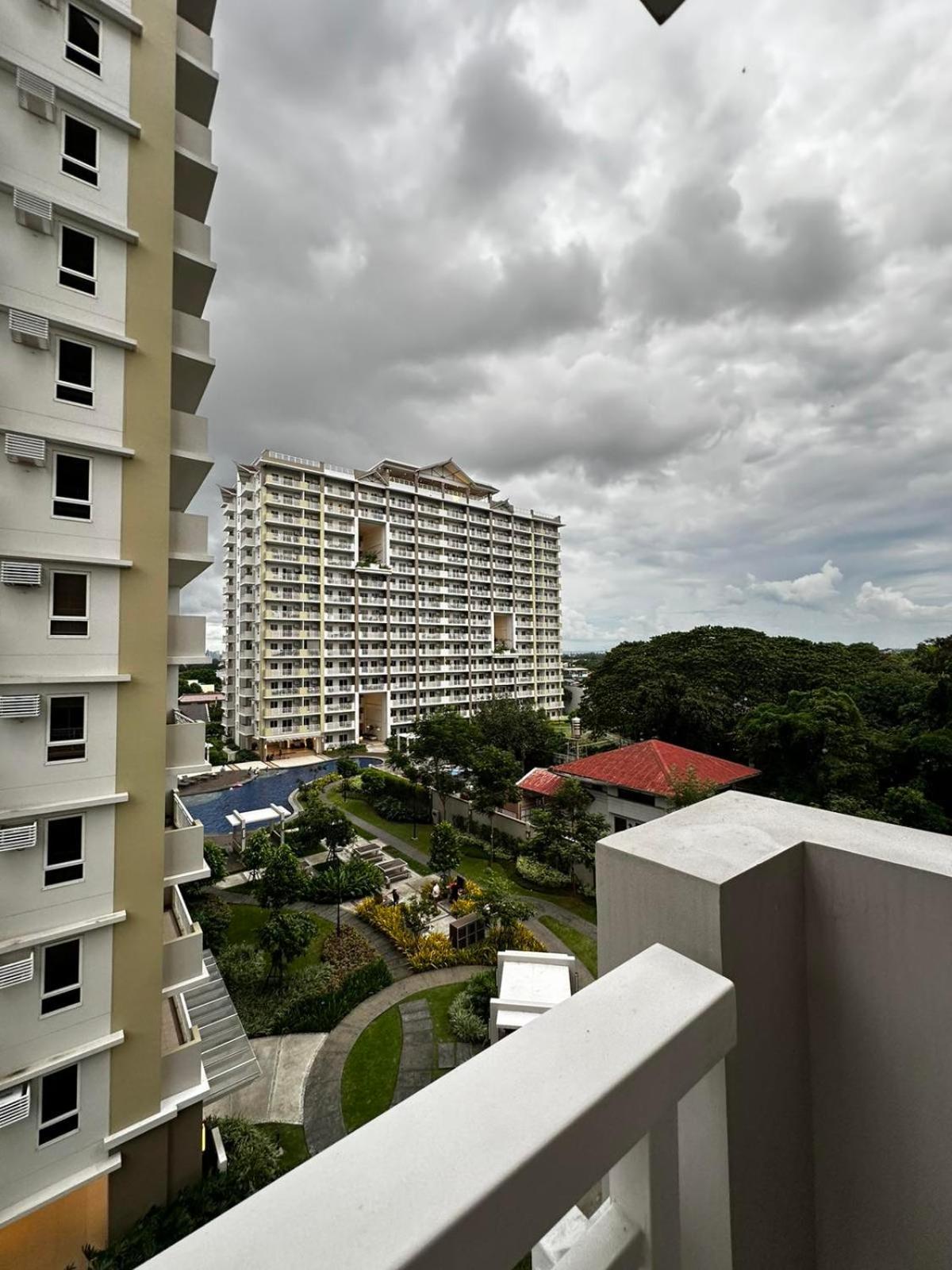 2 Bedroom Condo Unit Near Sm Bf & Naia At The Atherton By Dmci With 2 Balcony Paranaque City Exteriér fotografie